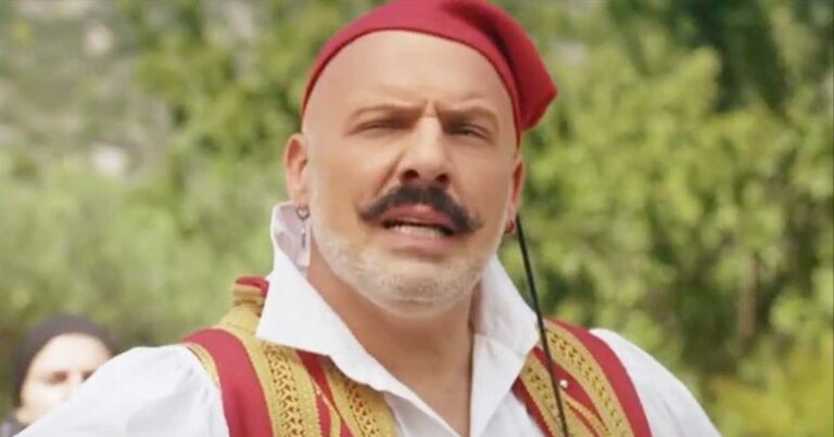 Επιστρέφει στην ελληνική τηλεόραση ο Νίκος Μουτσινάς