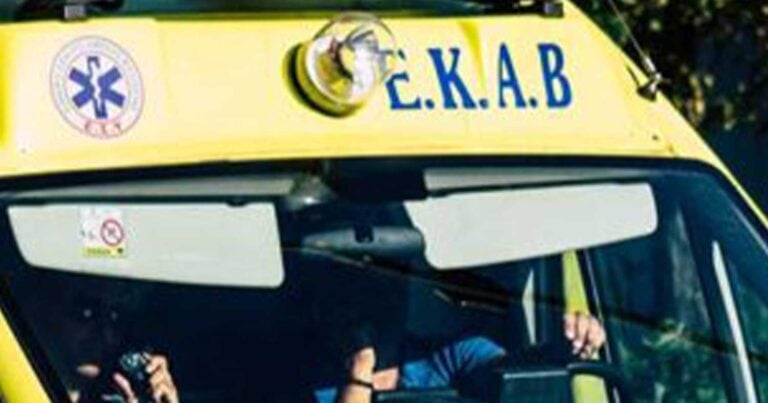 Σοκαριστική επίθεση λόγω διαφορών: 37χρονος πήρε φόρα και πάτησε με το αυτοκίνητο 58χρονο που καθόταν σε καρέκλα- Έπαθε & εγκεφαλικό