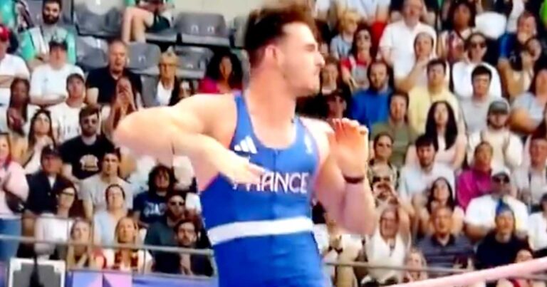 Σάλος με βίντεο από τους Ολυμπιακούς Αγώνες –  Άλτης με τεpάστια γεννnτικά όpγανα «κολλάει» πάνω στον πήχη στον αγώνα