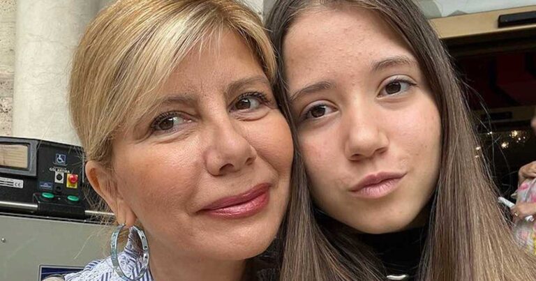 Ζήνα Κουτσελίνη: Το Τάμα που έκανε για την κόρη της & το θαύμα της Παναγίας που έζησε η μητέρα της