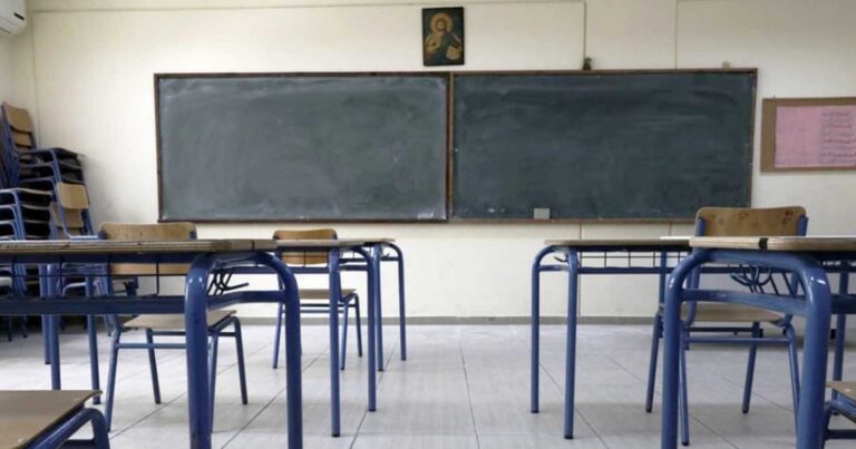 Δεν μπορώ να πιάσω σπίτι με τα λeφτά που ζητάνε! Κοιμάμαι στο αυτοκίνητο – Σε απόγνωση εκπαιδευτικός