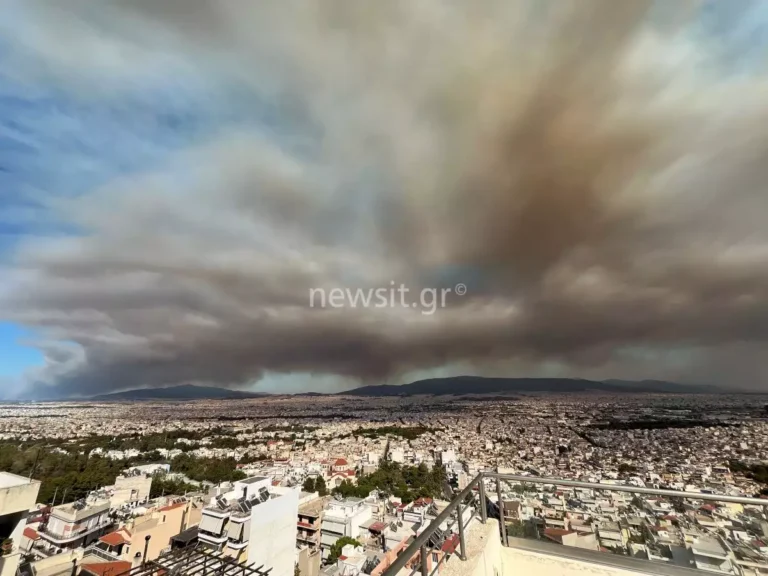 Φωτιές τώρα στην Αττική –  Κάηκαν σπίτια σε Βαρνάβα και Νέο Μάζι στα Μέγαρα – Aπόκοσμες εικόνες
