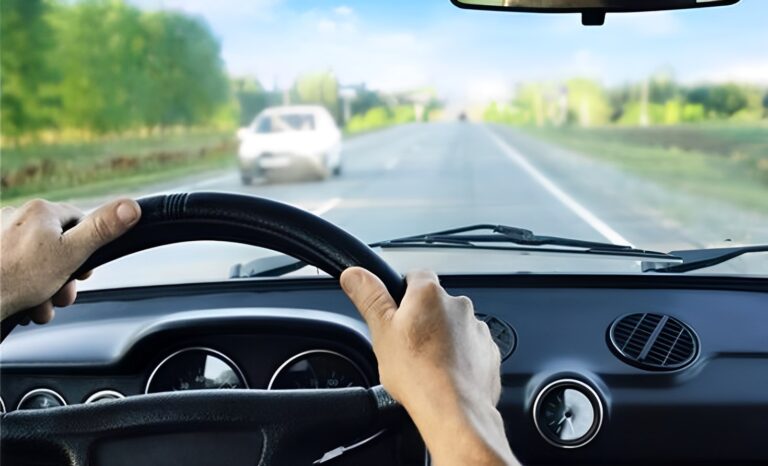 Πριν ξεκινήσεις θα Σταυρώνεις το τιμόνι και θα λες αυτά τα λόγια