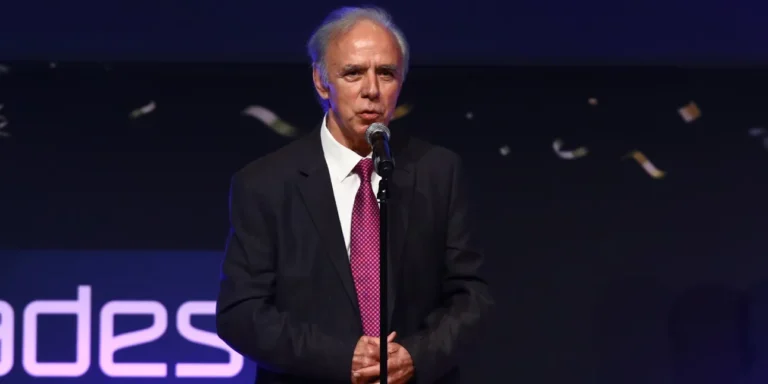 Πέθανε ο δημοφιλής αθλητικογράφος Παύλος Γερακάρης  – Ανασύρθηκε νεκρός από τη θάλασσα