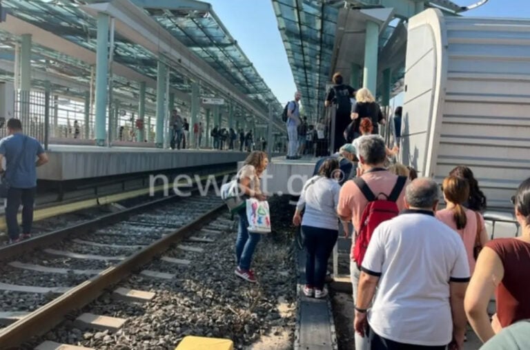 ΕΚΤΑΚΤΟ – Φωτιά στις γραμμές του ηλεκτρικού