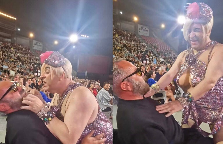 «Βλέπει η γυναίκα μου» είπε στον κωμικό. «Και η δικιά μου» του απάντησε – Σεφερλής και Γκουντάρας έδωσαν σόου στο Δελφινάριο