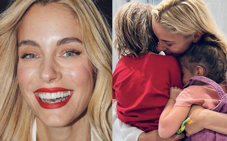 Tα παιδιά της Δούκισσας Νομικού πήγαν στο σχολείο με τις στολές τους – Η φωτογραφία στην αυλή του σπιτιού τους