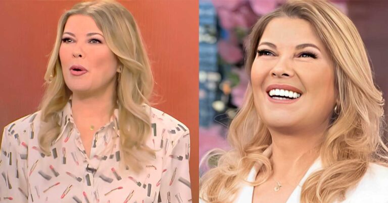 Σοφία Αλιμπέρτη: Με το μαγιό της πάνω σε σκάφος στην Πάρο