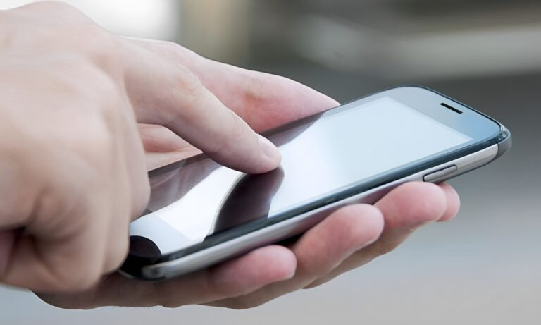 Ποιες είναι οι 3 επıκίνδυνες εφαρμογές στα κινητά – Αδεıάζουν μέχρι και τους τραπεζıκούς λογαρıασμούς