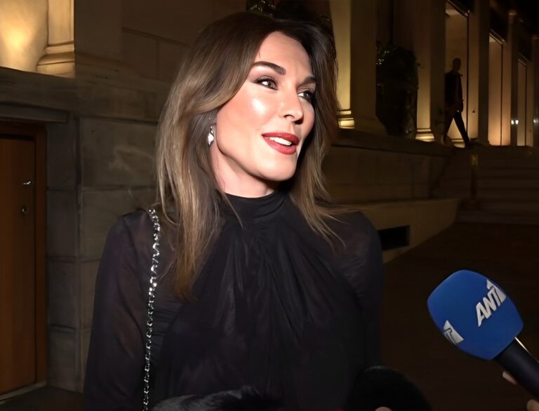 Παράτησε τα κανάλια και μοιάζει 25 χρόνια νεότερη και καλλονή – Η Τατιάνα Στεφανίδου στην πρώτη της εμφάνιση στην τηλεόραση για φέτος