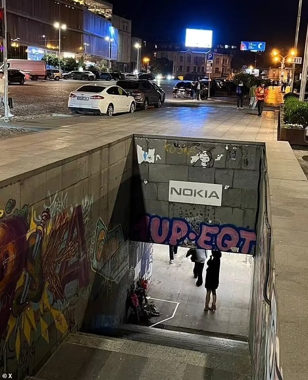 90364627 13915833 image shows underground passage where alina fell flowers have be a 5 1727882461253