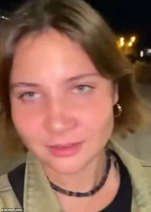 90365765 13915833 her friend pictured was filming her singing and dancing seconds a 3 1727882461184