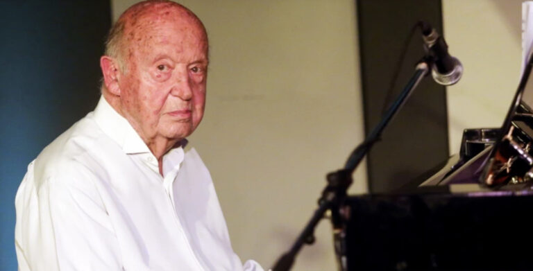 Πέθανε σε ηλικία 100 ετών ο Μίμης Πλέσσας