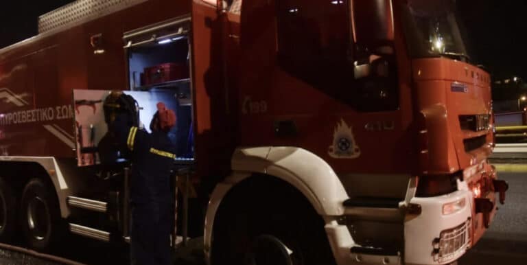 Σοβαρό τροχαίο με ανατροπή πυροσβεστικού οχήματος – Ένας νεκρός και δύο τραυματίες