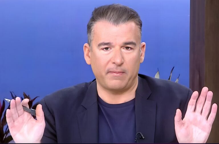 Κόβεται το Πρωϊνο; Μαύρες πλερέζες για τον Λιάγκα στον ΑΝΤ1