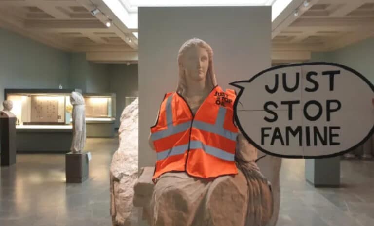 Σάλος στο Βρετανικό Μουσείο – Βεβήλωσαν το αρχαιοελληνικό άγαλμα της Θεάς Δήμητρας