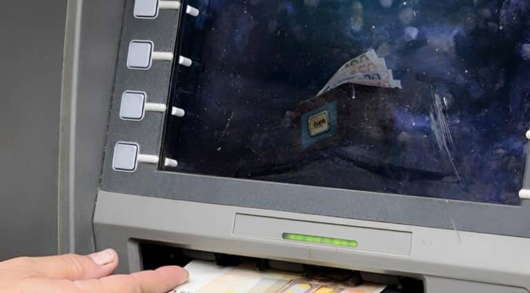 Προσοχή: Με αυτό το μήνυμα προσπαθούν να εισέλθουν στον τραπεζικό σας λογαριασμό