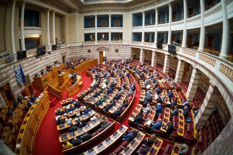 Χαμογελάει ο Αντρέας Παπανδρέου από ψηλά – Μαθεύτηκαν τα ευχάριστα για το ΠΑΣΟΚ πριν λίγο