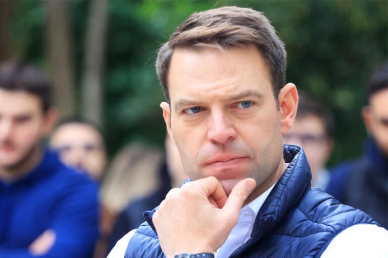 Αυτά είναι τα 15 πιθανά ονόματα του νέου κόμματος του Στέφανου Κασσελάκη