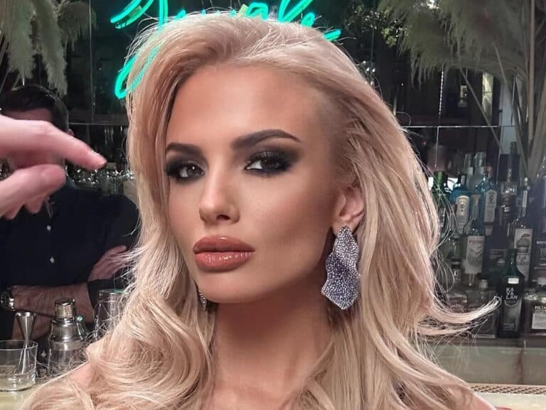 Χαμός με το ντεκολτέ της Κατερίνας Λιόλιου – Ανέβασε αυτή την φωτογραφία και έριξε το ίντερνετ