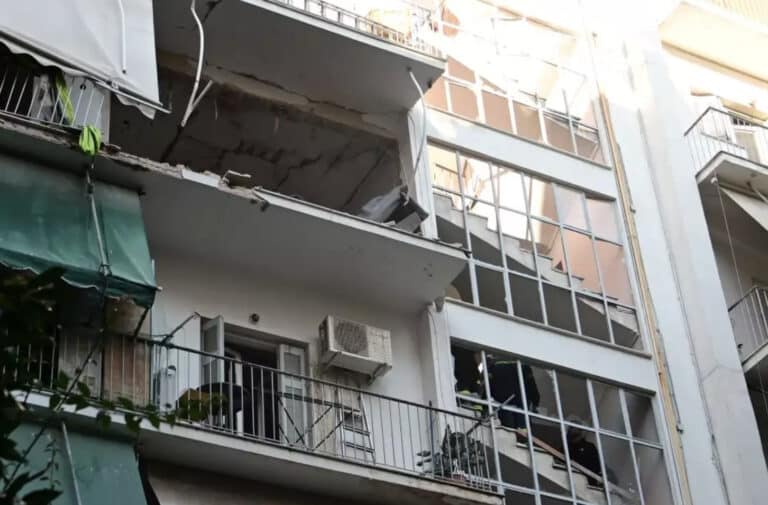 Αμπελόκηποι: Συνελήφθη 26χρονος για την έκρηξη στη γιάφκα – Φίλος του Νίκου Ρωμανού, βρέθηκε αποτύπωμά του στη σακούλα με το πιστόλι