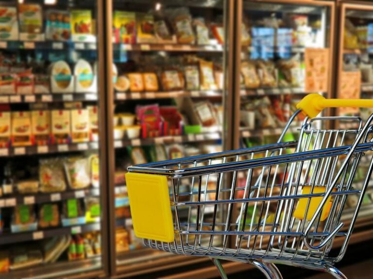 Αστρονομικά κέρδη για 4 σούπερ μάρκετ στην Ελλάδα το 2023 – Ποια εταιρεία ηγείται της «κούρσας»