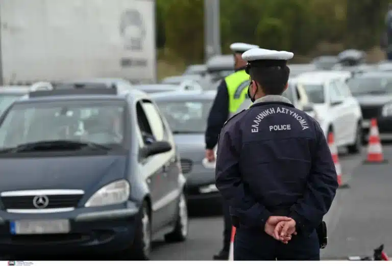 Καραμπόλα 6 οχημάτων στην Κηφισίας – Μποτιλιάρισμα στο ρεύμα προς Κηφισιά