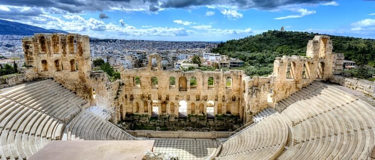 Δείτε το άγαλμα που βρέθηκε κατά τη διάρκεια έργων φυσικού αερίου κοντά στο Ηρώδειο