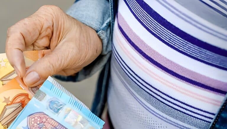 Πληρωμές: Όλες οι λεπτομέρειες για συντάξεις, επίδομα θέρμανσης, δώρο Χριστουγέννων- Δείτε εδώ ημερομηνίες