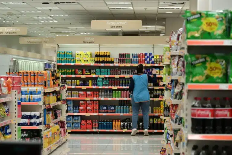 Τι ώρα ανοίγουν και τι ώρα κλείνουν τα σούπερ μάρκετ Κυριακή