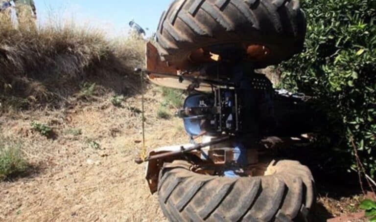 Τρακτέρ τούμπαρε και σκότωσε τον οδηγό