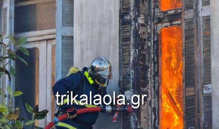 Κάηκε ολοσχερώς μονοκατοικία – Στο δρόμο ηλικιωμένη γυναίκα