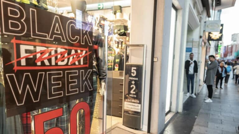 Black Friday: Οι 4 νέες εταιρείες στις οποίες επιβλήθηκαν πρόστιμα για παραπλανητικές εκπτώσεις