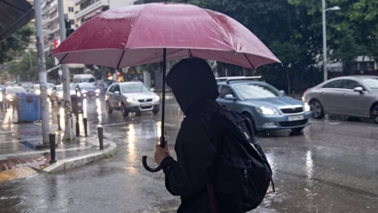 Καιρός: Τι ώρα θα βρέξει στην Αττική σήμερα