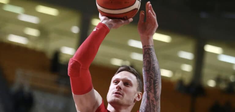 ΣΟΚ στον Ολυμπιακό: Εντοπίστηκε νεκρός ο μπασκετμπολίστας Γιάνις Τίμα