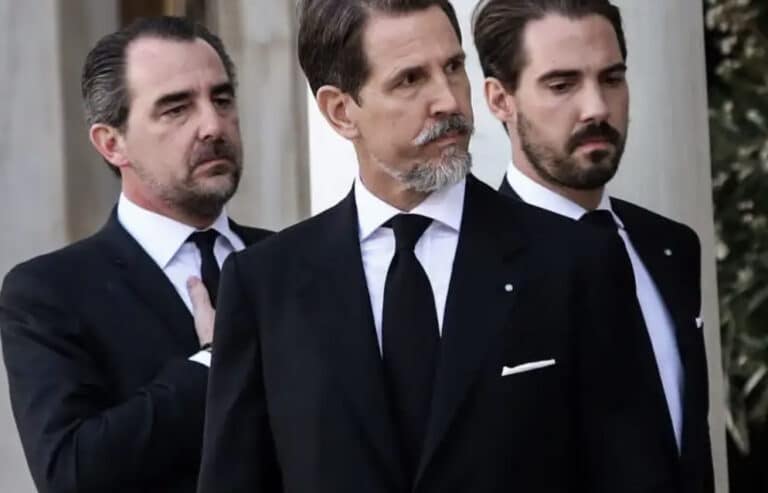 Ντε Γκρες: Ποια προνόμια αποκτά η τέως βασιλική οικογένεια