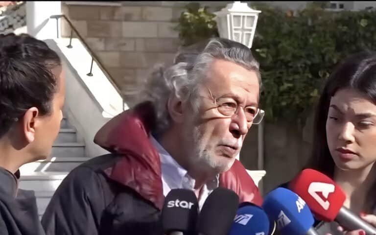 Ο Μάκης Τριανταφυλλόπουλος για τον Κώστα Χαρδαβέλλα στην κηδεία του