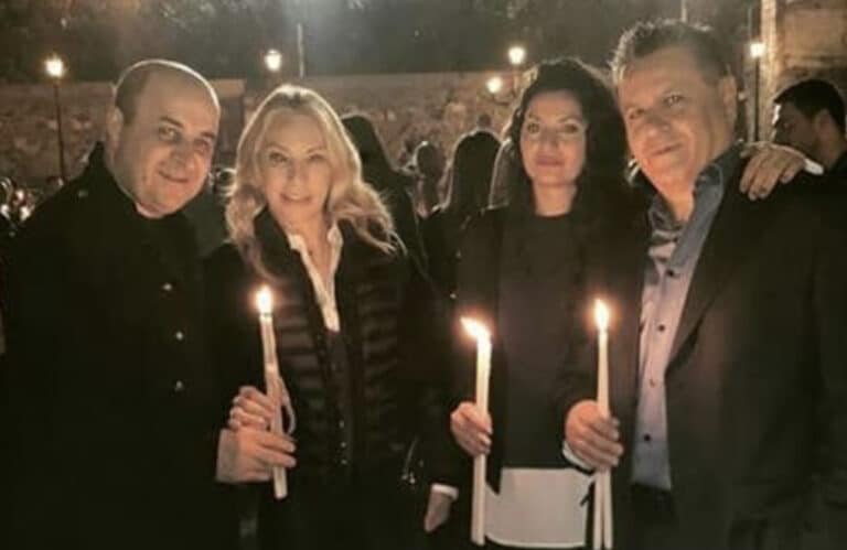 Εκείνος 65, εκείνη…: Η κούκλα μελαχρινή θαμάστρια σύντροφός του Γιάννη Καπετάνιο και η τεράστια διαφορά ηλικίας τους