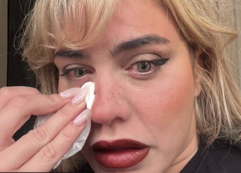 Δύσκολες ώρες για πασίγνωστη Ελληνίδα – Χώρισε και έβαλε τα κλάματα