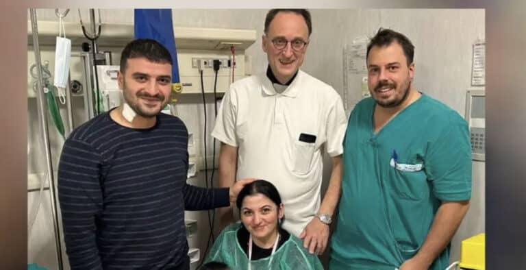 Έλληνας πατέρας δώpισε τμήμα από το ήπαρ του στην 11 μηνών κόρη του: «Ήταν θαύμα των Χριστουγέννων»