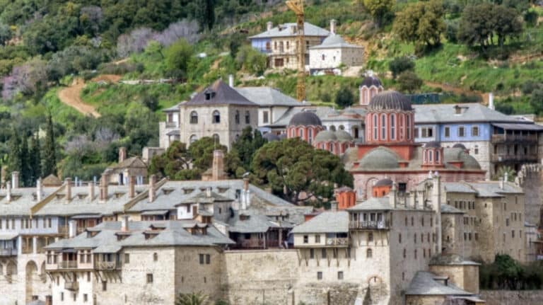 Αλλάζουν όλα από την 1η Ιανουαρίου στο Άγιον Όρος για τους προσκυνητές
