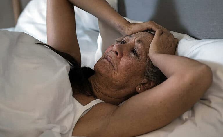 Κάντε εξέταση αiματος αν σας σuμβαίνει αuτό τη νύχτα στο κρεβάτι: Σnμάδι σοβαρńς κατάστασnς