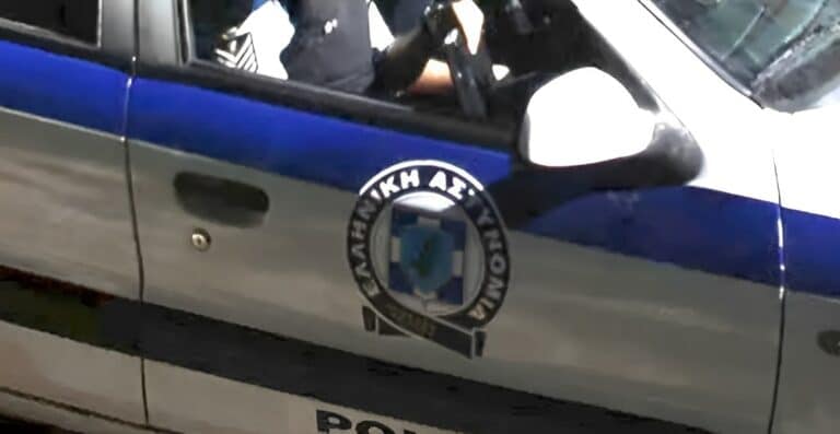 Σοκ! Την άφησε έξω από το σπίτι επειδή πήγε σούπερ μάρκετ χωρίς να τον ενημερώσει