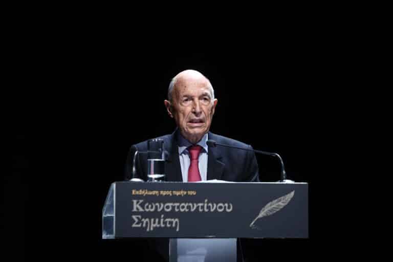 Ανατροπή με το τετραήμερο εθνικό πένθος: Τι θα γίνει με τα σχολεία – Πόσες φορές έχει κηρυχθεί στην Ελλάδα