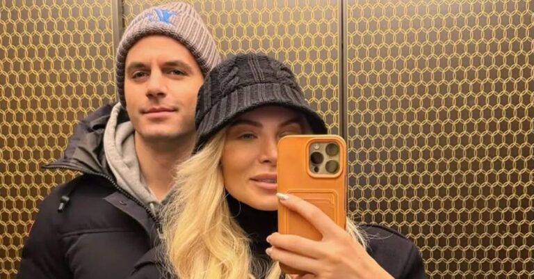 Κατερίνα Καινούργιου – Παναγιώτης Κουτσουμπής: Το φωτογραφικό άλμπουμ από το ταξίδι στο Παρίσι για το νέο έτος