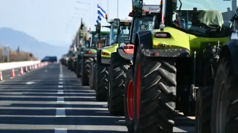 Καρδίτσα: Επεισόδια μεταξύ αγροτών και ΜΑΤ στον Ε-65
