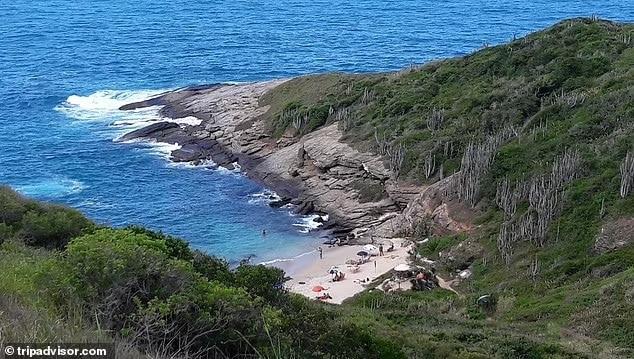 94352131 14309251 cops have stepped up patrol tours of a beach in the brazilian to a 1 1737477728330