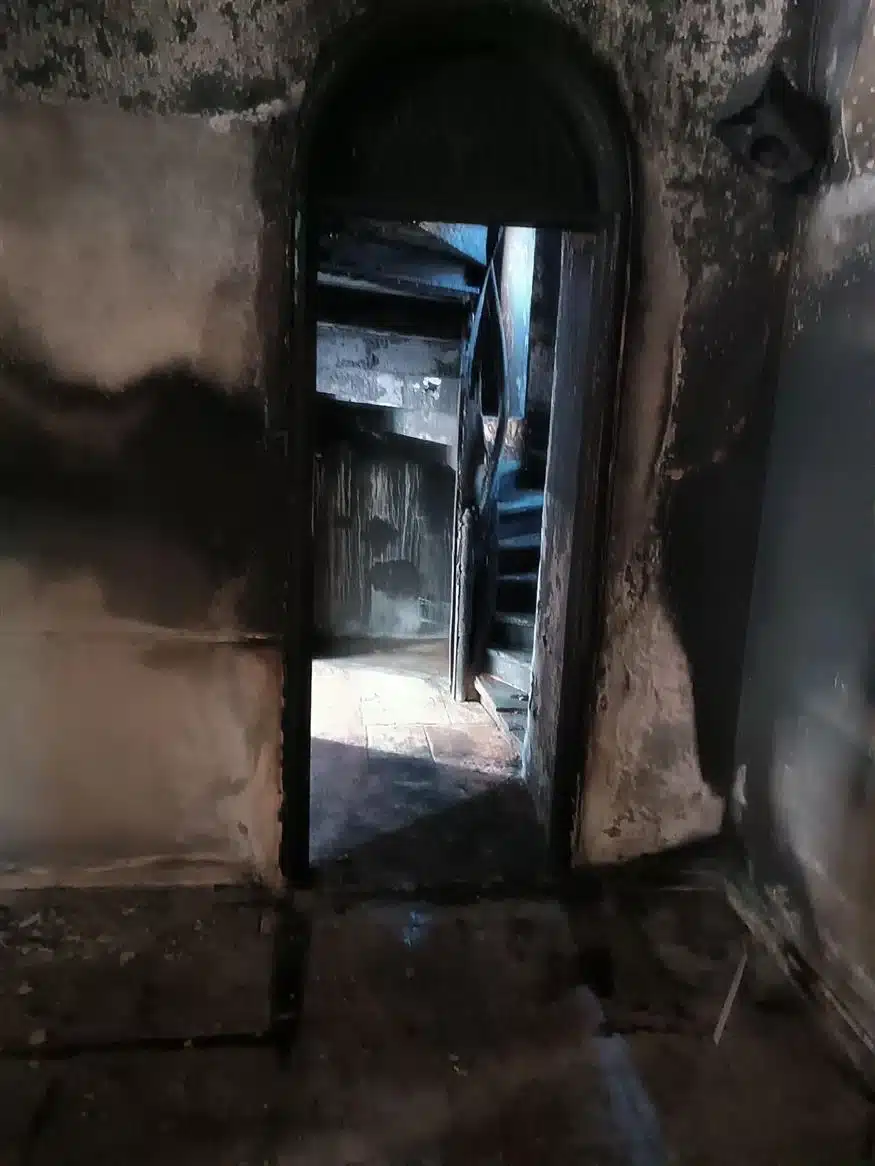 Καταστράφηκε από φωτιά ο ναός του Αγίου Νικολάου - Έμεινε άθικτη η εικόνα του Αγίου! 38 e9c75d56 24ae 4f9c b220 15f8c4cbcde3