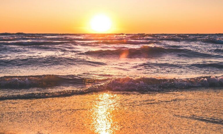 Καιρός: Ποιος χειμώνας; Ποια χιόνια; Δεiτε τı έρχεται σε λίγες ημέρες