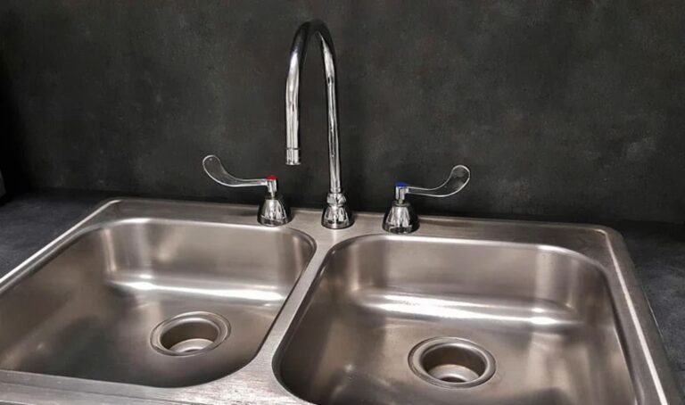 Αυτό είναι το καλύτερο κόλπο για να ξεβουλώσετε τους νεροχύτες